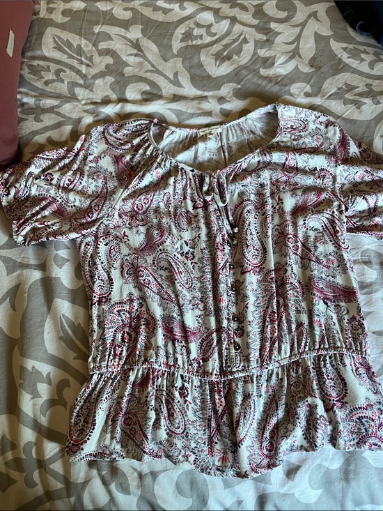 mason & belle Tops - Cream Paisley Button-Front Peplum Blouse with Pink Accents